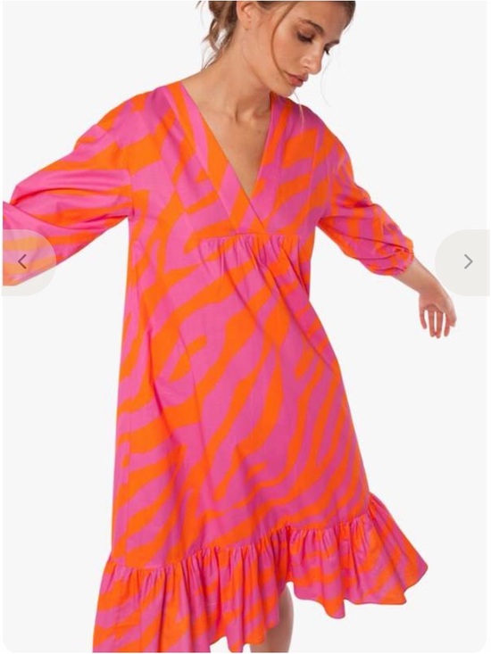 Vilagallo Dresses & Skirts - Vilagallo Fabrizia Dress pink & orange zebra print 38